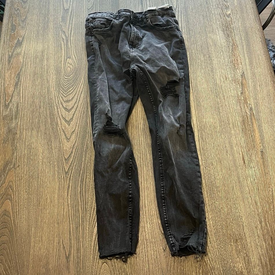 Pull & Bear Pull & Bear Skinny Jeans High Rise Distressed Black Size 31 Size 31" - 1 Thumbnail
