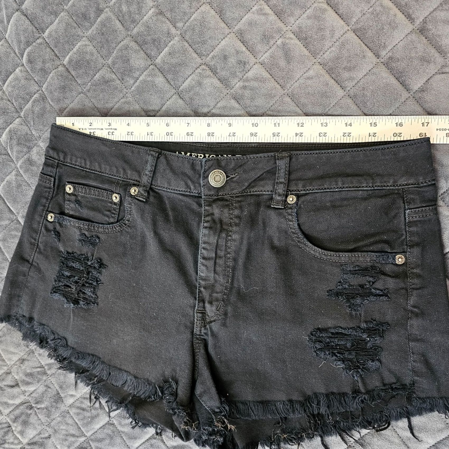 American Eagle Outfitters American Eagle Outfitters Jeans Women’s Jean Short Size 14 Black High Rise Distressed Cut-Off Slim 5-Pocket Denim Cotton Blend Zipper Vintage No Size 36" / US 14 / IT 50 - 4 Thumbnail