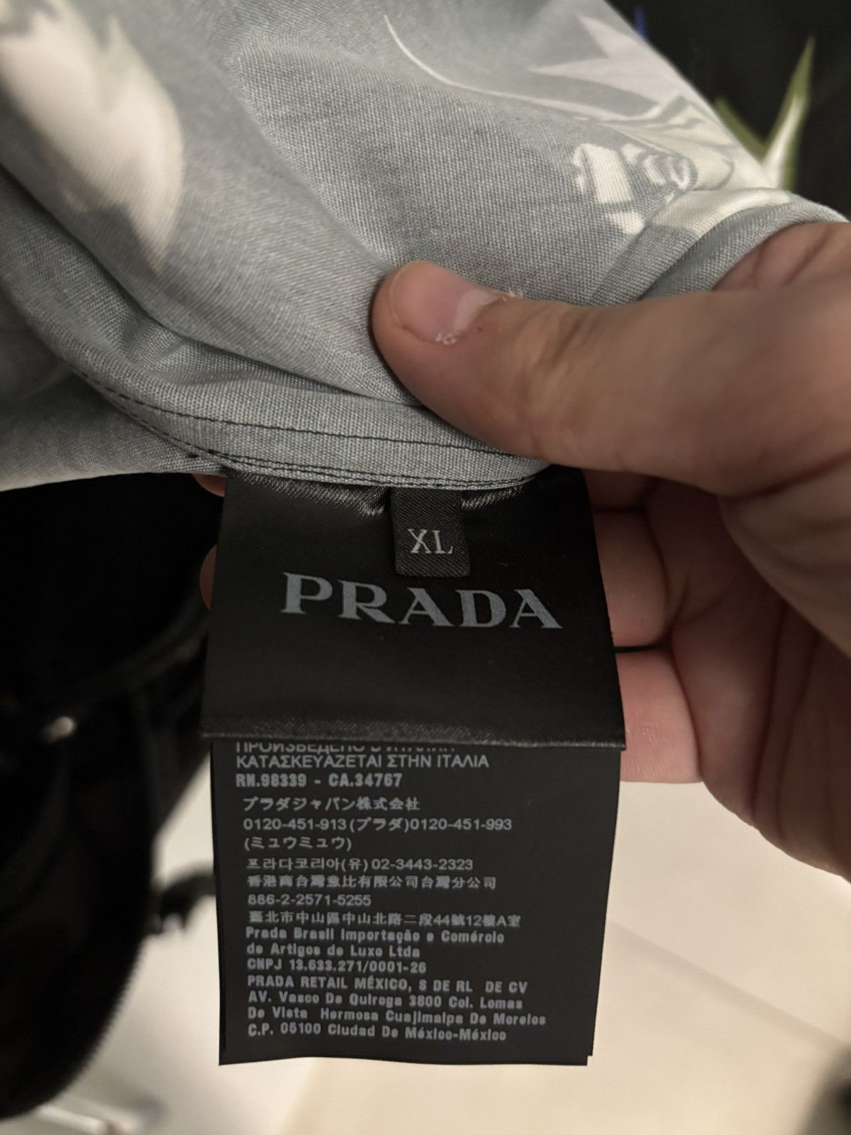 Prada Prada button up shirt size XL NEW WITH TAGS Size US XL / EU 56 / 4 - 8 Thumbnail