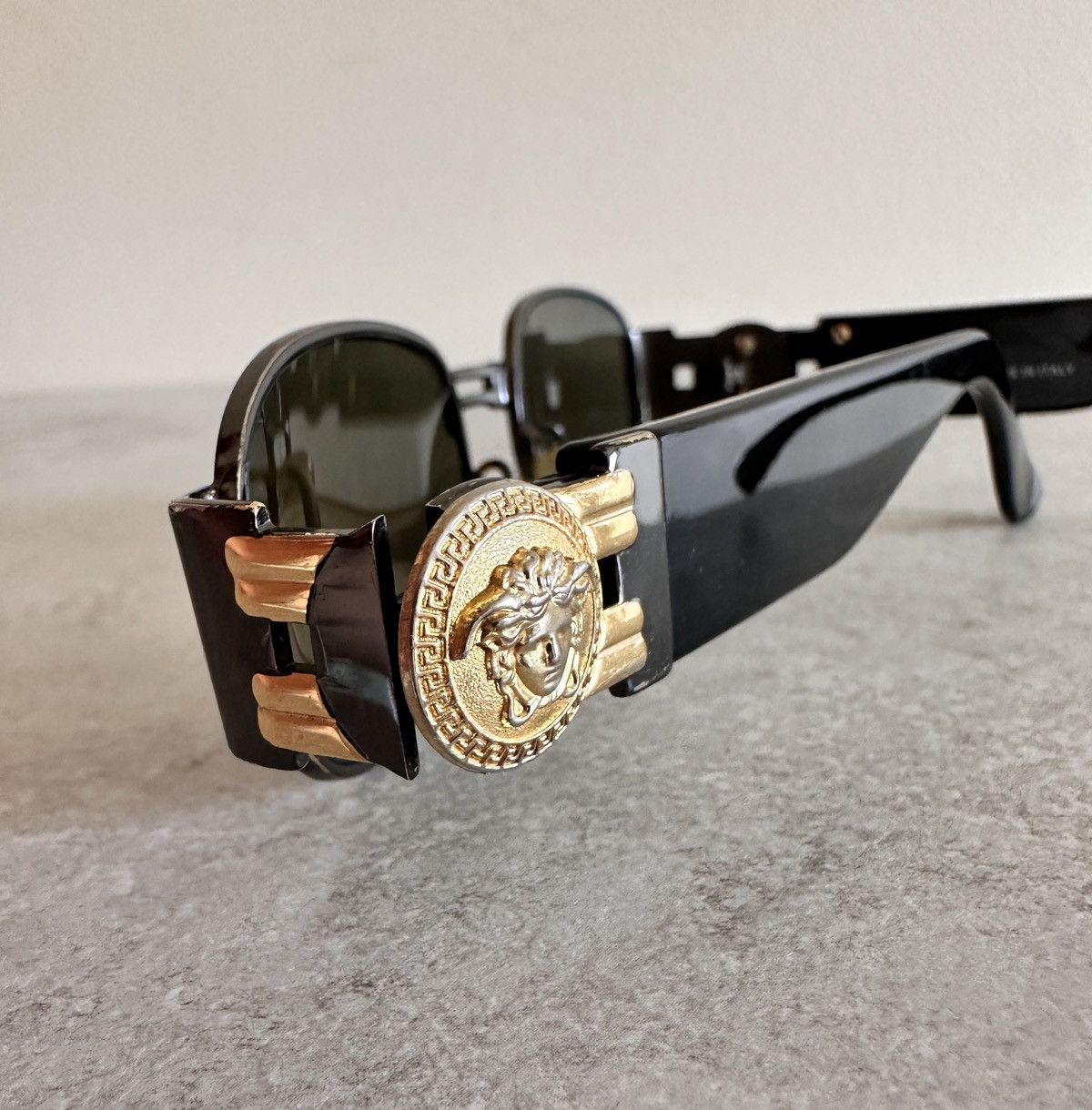 Versace Gianni Versace S70 91M Medusa Sunglasses (Vintage 1990s) Size ONE SIZE - 14 Thumbnail