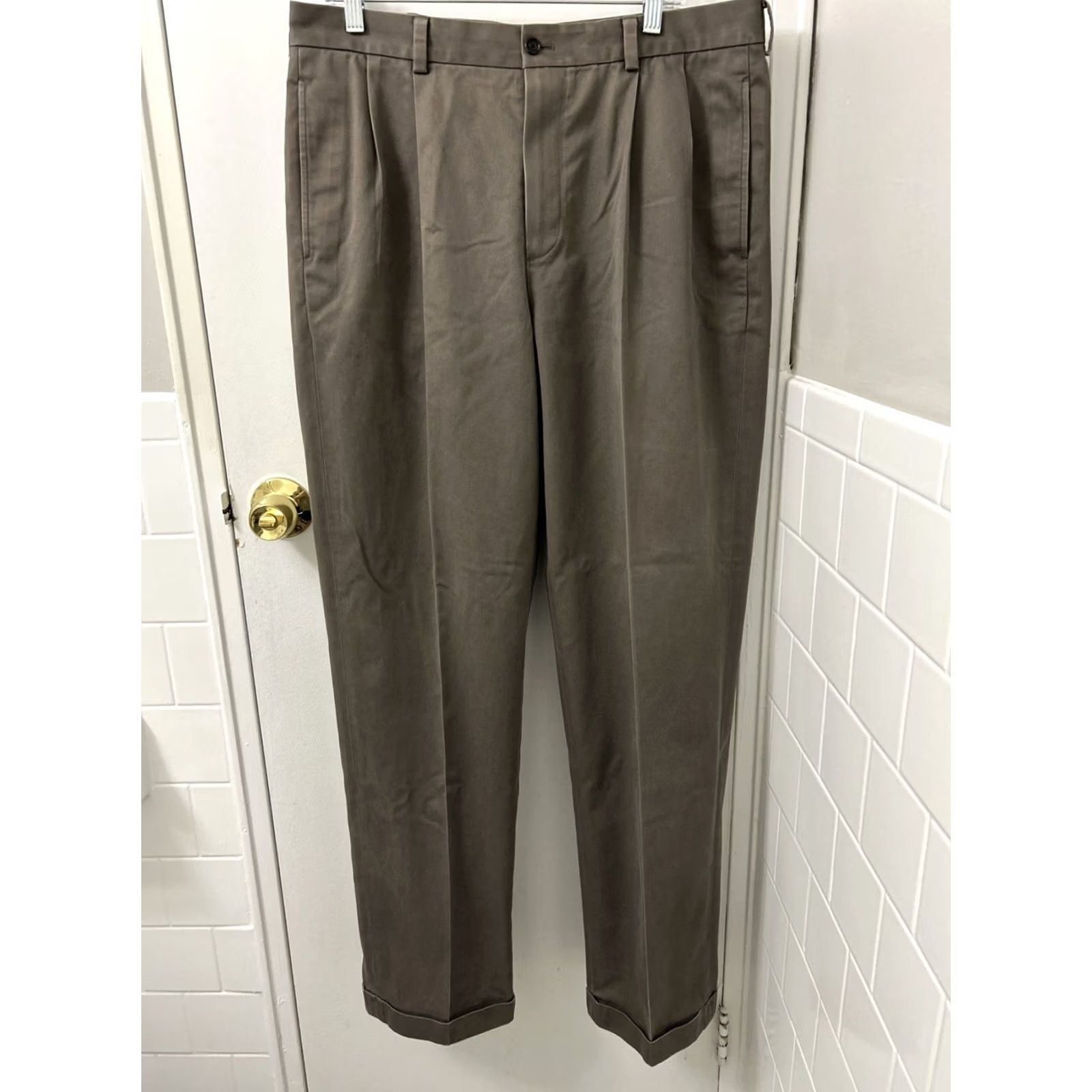 Brooks Brothers Brooks Brothers Pants Mens 36x34 Gray Advantage Elliot Chino Pleated Straight Leg Zip Casual Cotton Spandex Stretch 34 Inseam Size US 36 / EU 52 - 2 Thumbnail