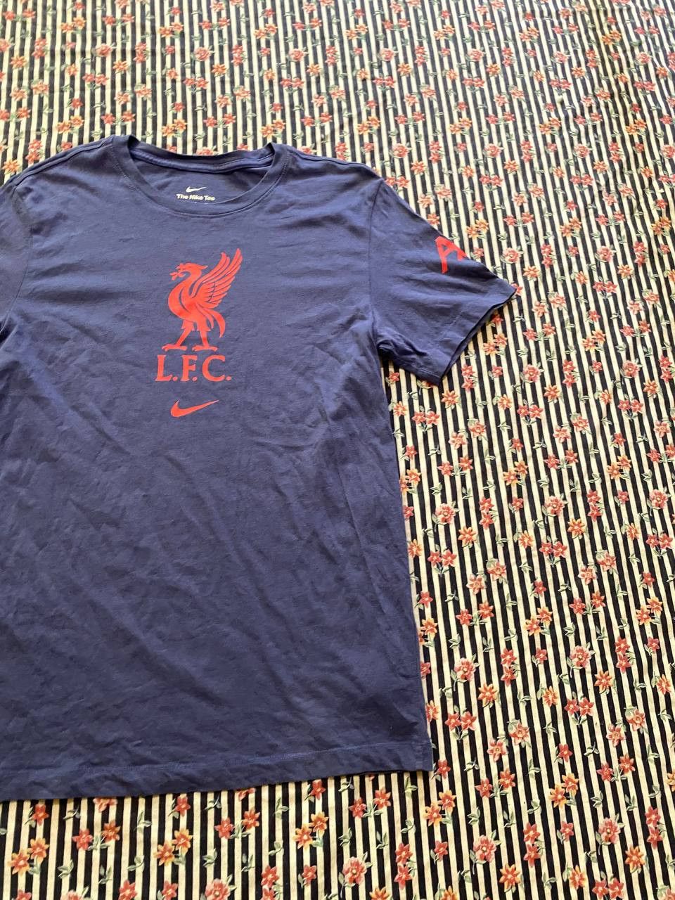 Nike Nike Streetwear T-Shirt Y2K Vintage L.F.C. Size US S / EU 44-46 / 1 - 9 Thumbnail