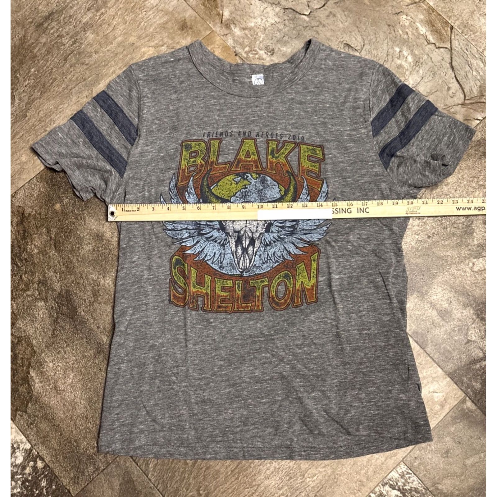 Vintage Blake Shelton Concert Tee Women’s XL Gray 2019 Friends Heroes Tour shirt Crew Neck Short Sleeve Size XL / US 12-14 / IT 48-50 - 3 Thumbnail