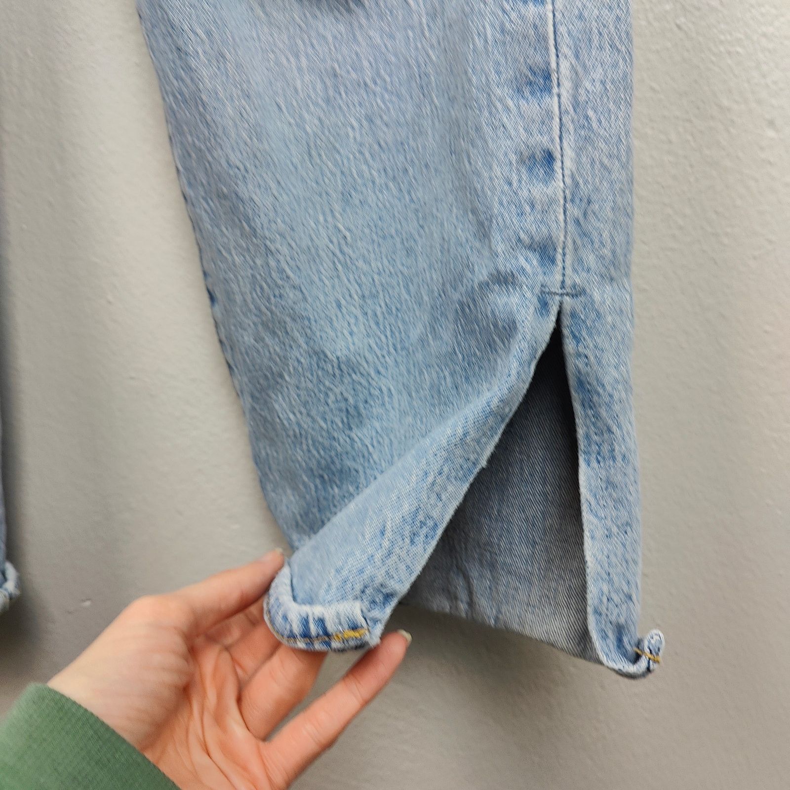 Levi's Levis Ribcage Straight Jeans Womens 27 Light Wash Knee Rips Size 27" / US 4 / IT 40 - 5 Thumbnail