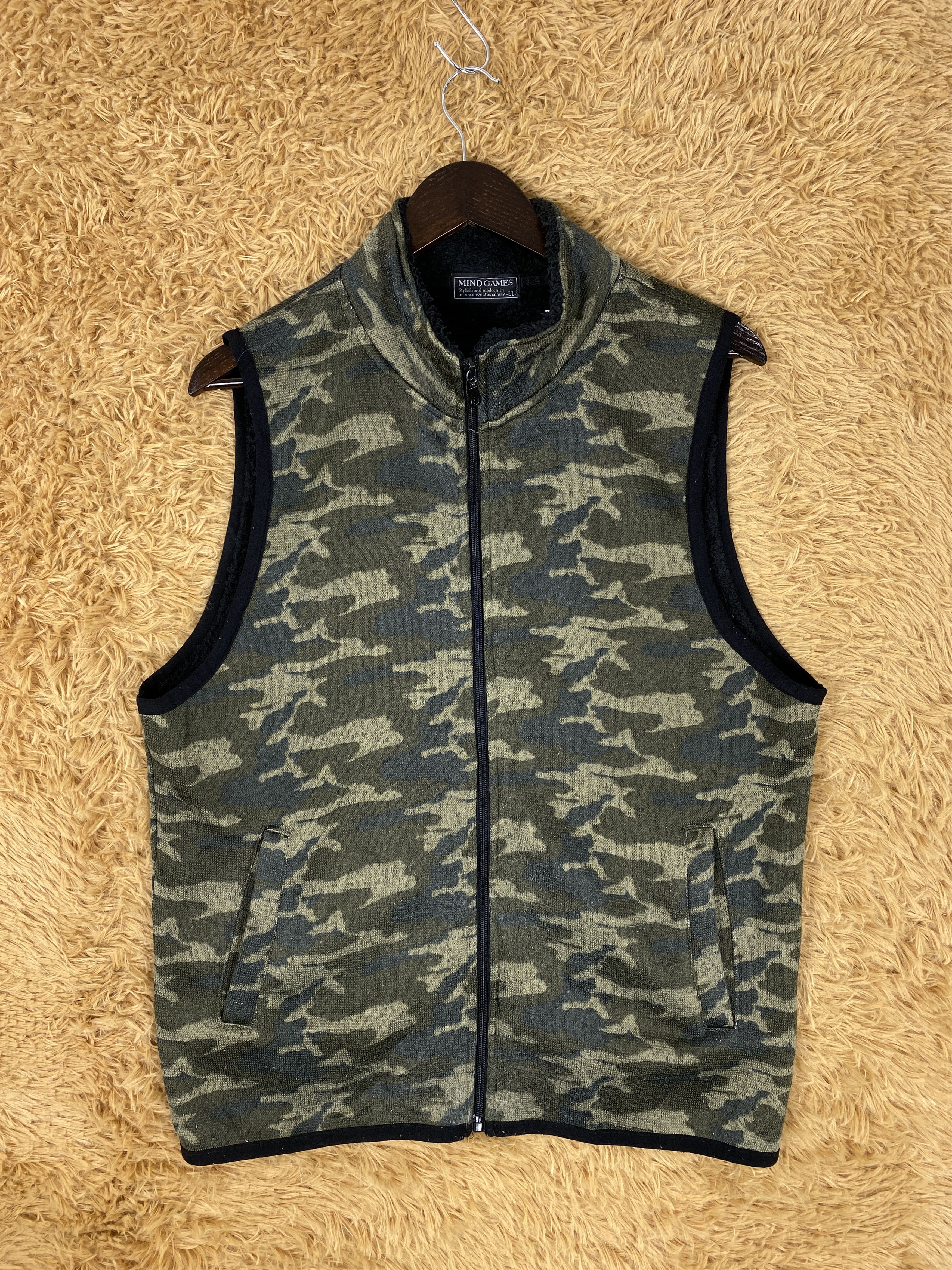 Japanese Brand Vintage Mind Games Camouflage Fleece Lining Vest Size US S / EU 44-46 / 1 - 1 Thumbnail