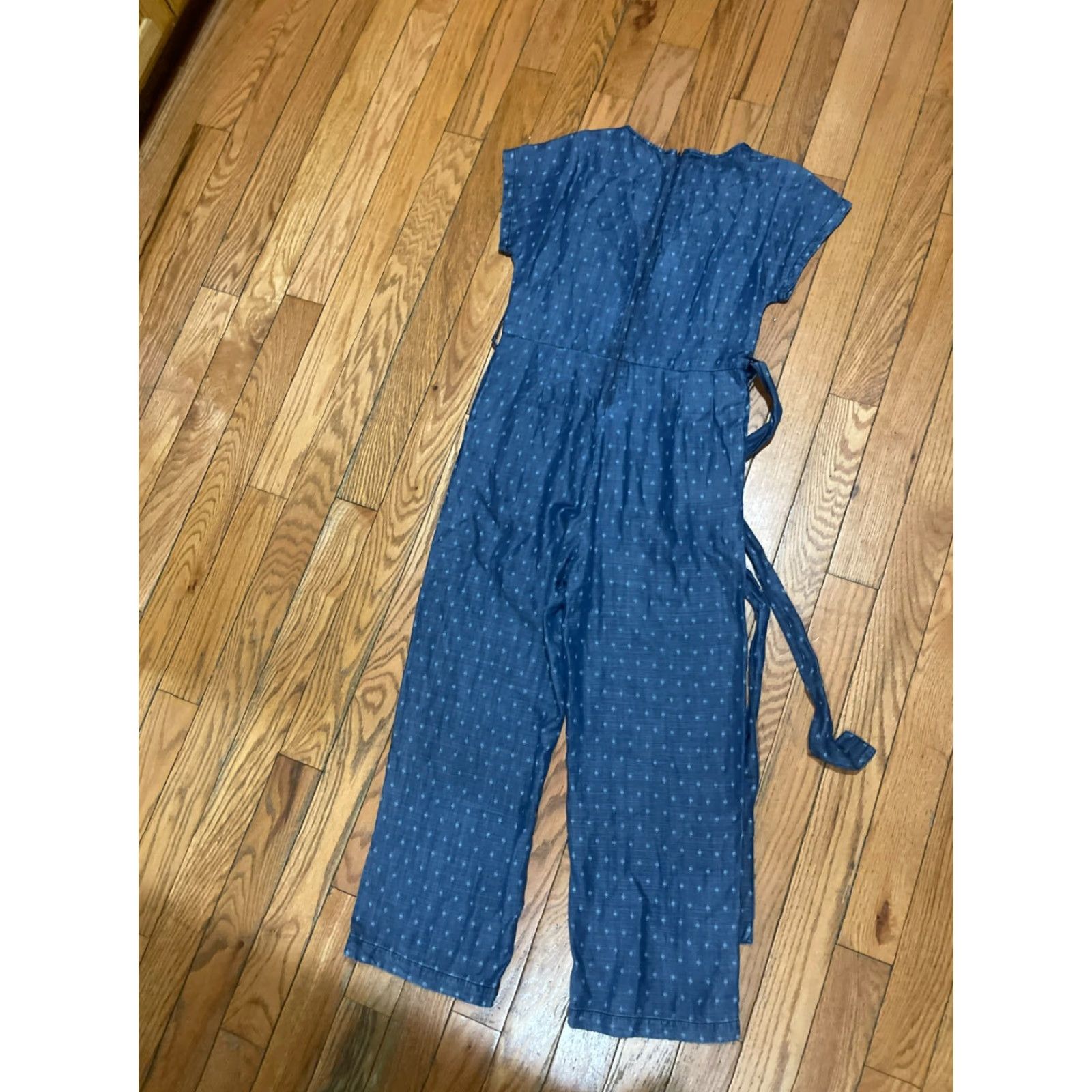 Velvet Velvet Heart Romper Women XS Blue Denim V-Neck Tie Belt One-Piece Belted Casual Modern Short Sleeve Size 26" / US 2 / IT 38 - 2 Thumbnail