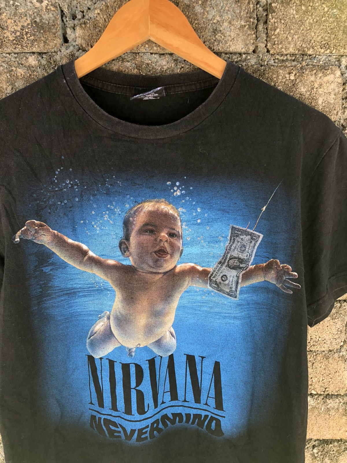 Band Tees × Nirvana × Vintage Vintage Bootleg Nirvana Nevermind Tshirt Size US S / EU 44-46 / 1 - 2 Thumbnail