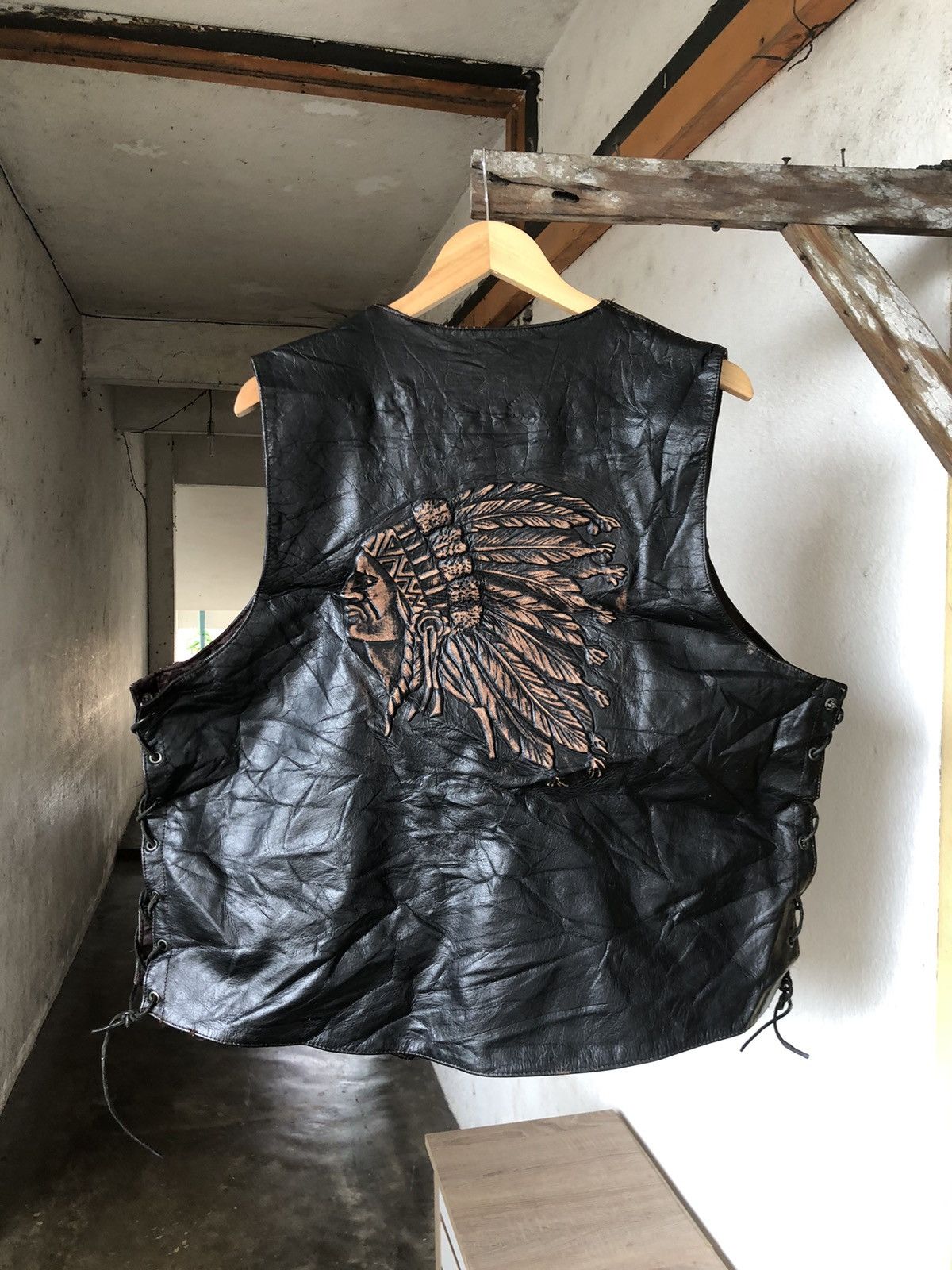 Vintage Vintage Unik Indian Head Leather Vest Like Perfecto Size US XL / EU 56 / 4 - 17 Thumbnail