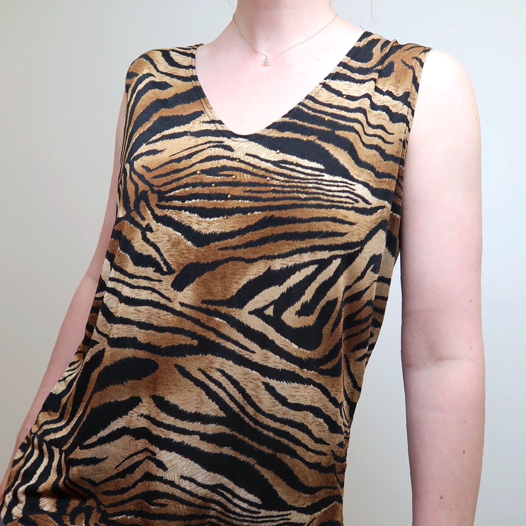 Vintage VINTAGE 90s brown tiger stripe Tank w/ jewels JKLA California L Shirt Mens Size L / US 10 / IT 46 - 5 Thumbnail