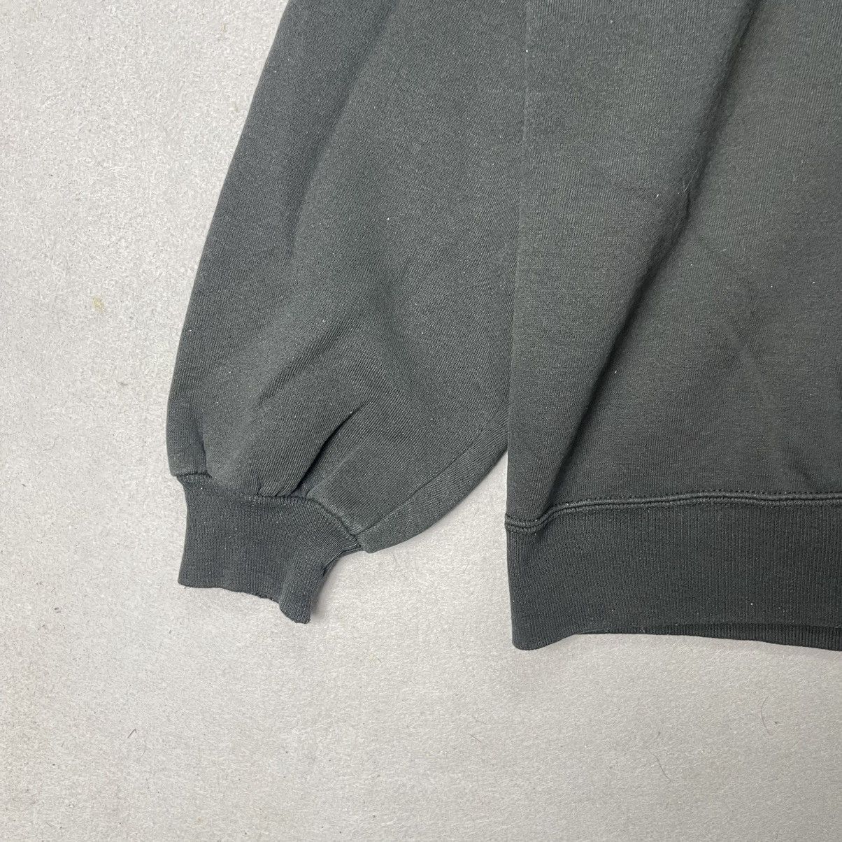 Russell Athletic Vintage Russell Athletic Blank Crewneck Sweatshirt Black Size US L / EU 52-54 / 3 - 4 Thumbnail