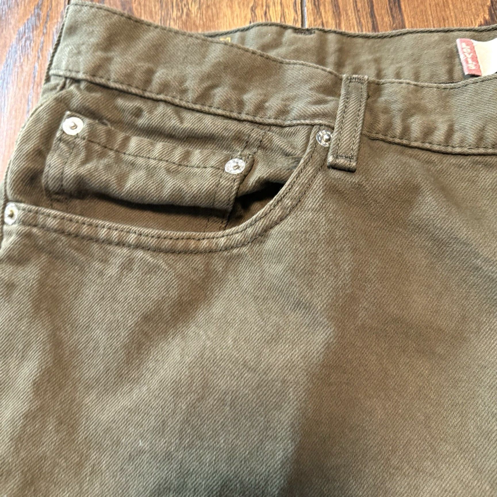 Levi's VINTAGE Levi's 550 Jeans Men Regular 42x30 Green Denim Dark Wash Cotton Casual 5-Pocket Straight Relaxed Rise 13.5in Inseam 29.75in Mens Size US 40 / EU 56 - 5 Thumbnail