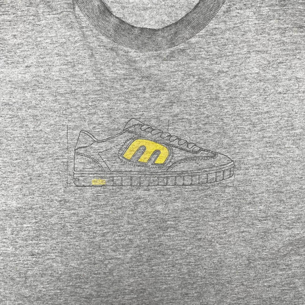 Vintage Vintage 90s Etnies Icon Promo Shoes Trashed T Shirt Gray Size US L / EU 52-54 / 3 - 4 Thumbnail