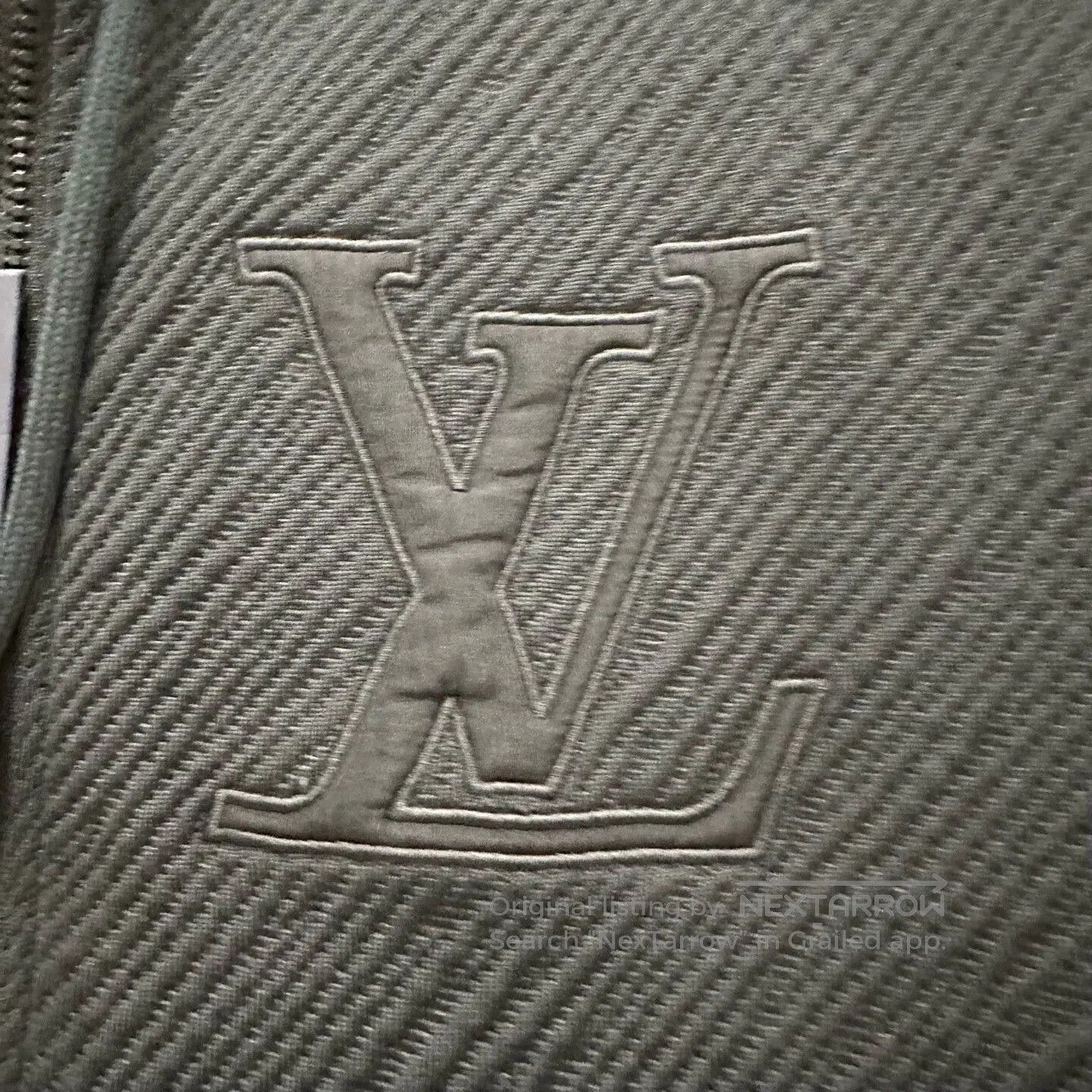 Louis Vuitton louis vuitton black logo zip hoodie jacket. Size US M / EU 48-50 / 2 - 5 Thumbnail