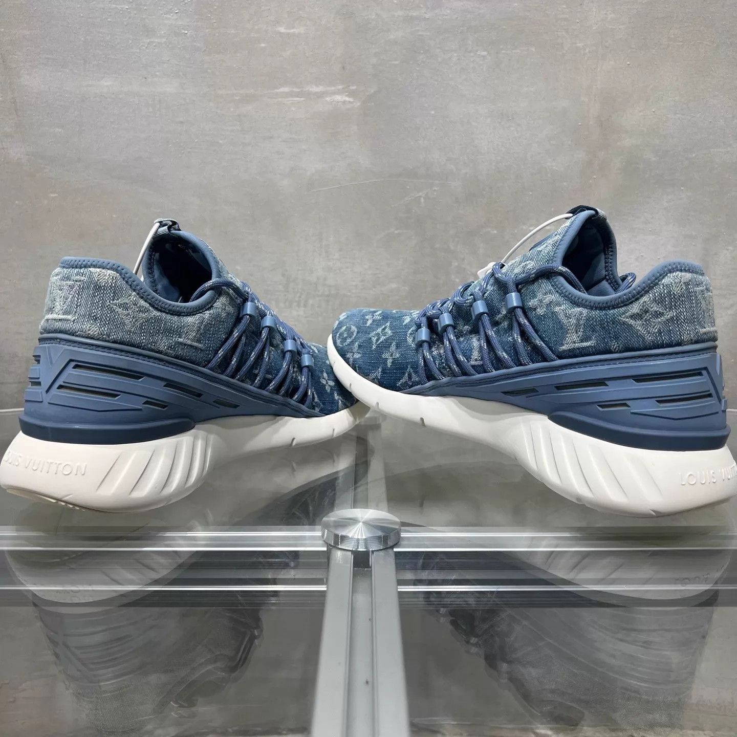 Louis Vuitton LV Blue Denim Allover Print Sneakers UK6.5 Size US 7.5 / EU 40-41 - 5 Thumbnail