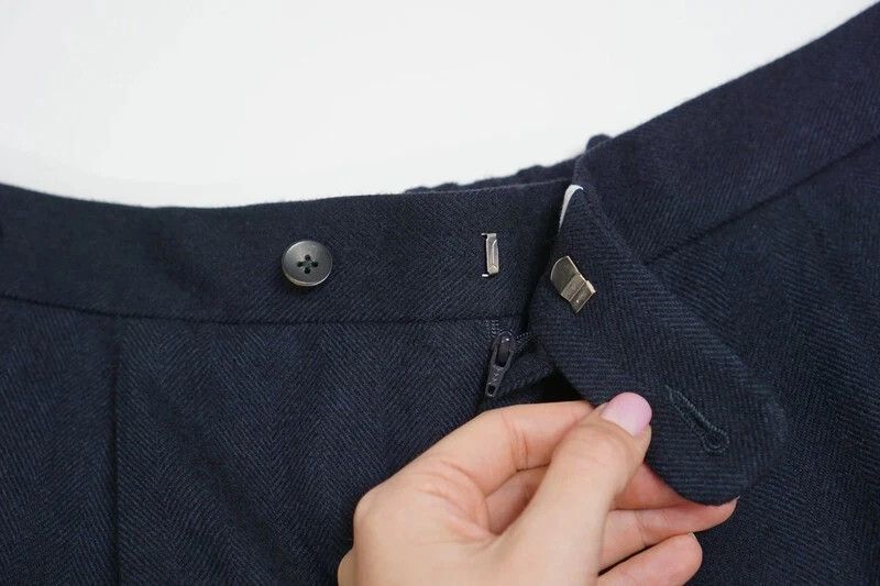 Suitsupply Men Suitsupply Ames Pleat SA Trousers Flannel Navy US38S Size 38S - 4 Thumbnail