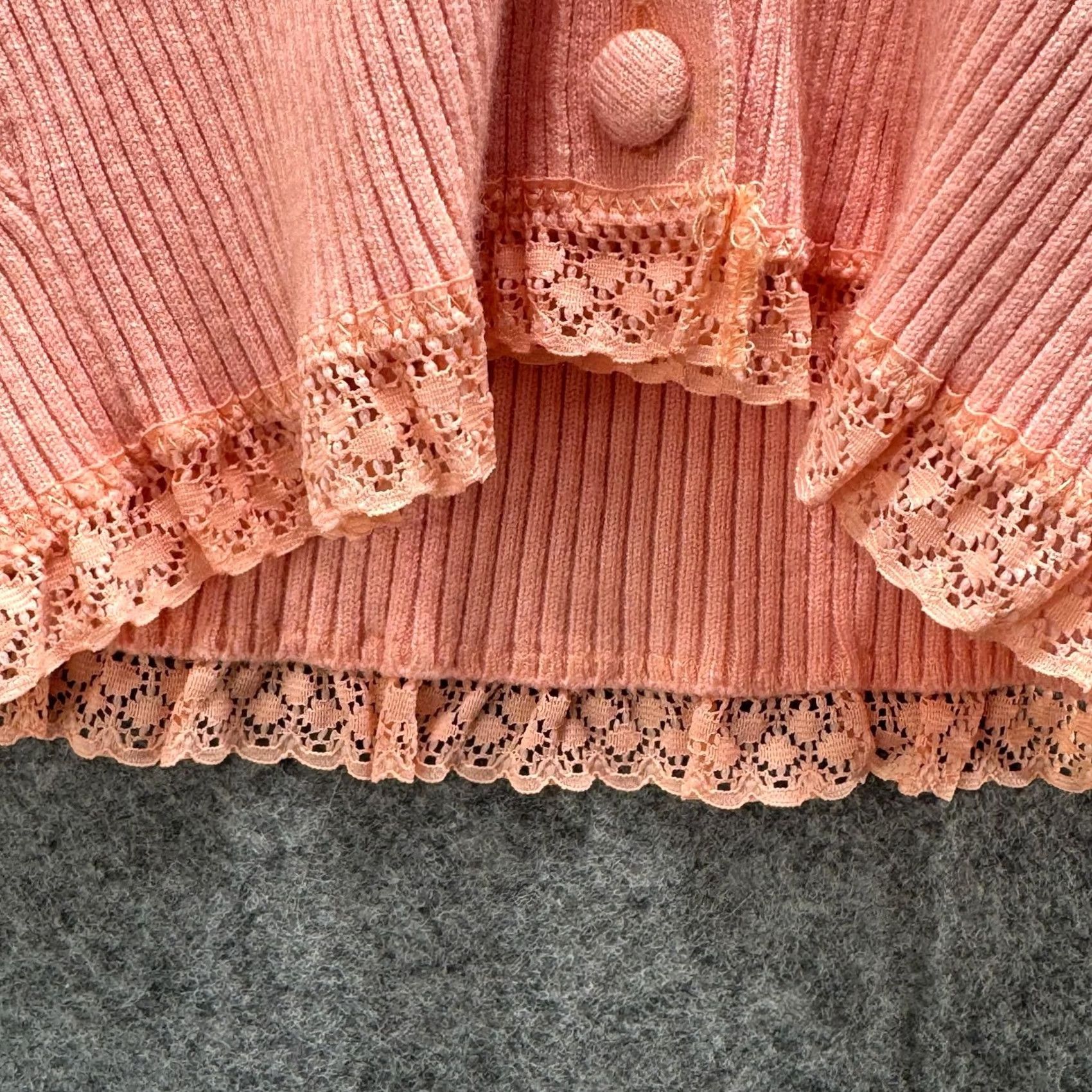 For Love & Lemons For Love & Lemons Sweater Cardigan Womens XXS Pink Lace Cropped Button Front Size XXS / US 00 / IT 34 - 6 Thumbnail