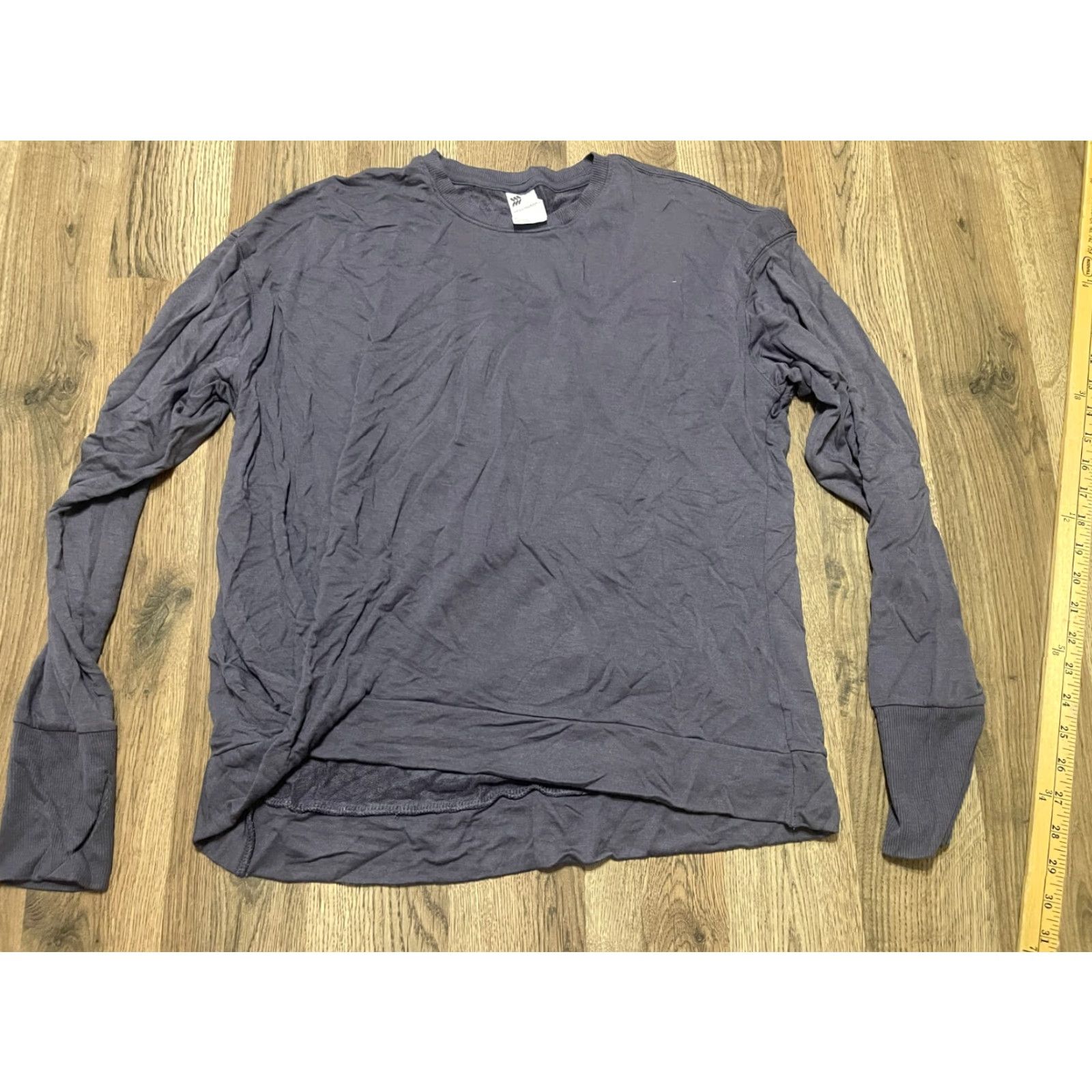 Vintage All In Motion Shirt Women's Small Purple Long Sleeve Crew Neck Activewear Size S / US 4 / IT 40 - 2 Thumbnail