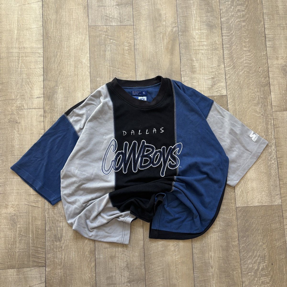 Starter Vintage 90s Starter NFL Dallas Cowboys Baggy T-Shirt XL Size US XL / EU 56 / 4 - 1 Thumbnail