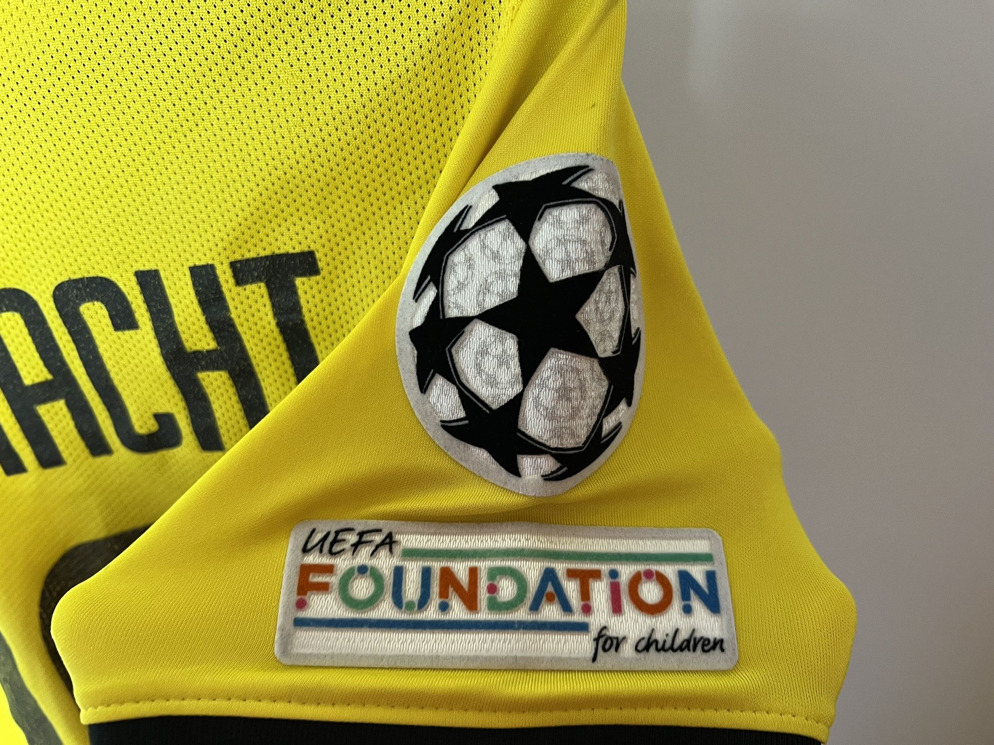 Nike FASSNACHT #16 YOUNG BOYS 2021 2022 HOME FOOTBAL SHIRT SOCCER Size US S / EU 44-46 / 1 - 6 Thumbnail