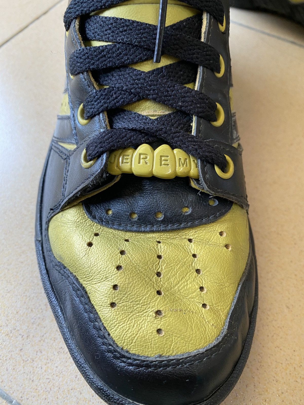 Adidas × Jeremy Scott Adidas x jeremy scoot wings shoes Size US 7.5 / EU 40-41 - 14 Thumbnail