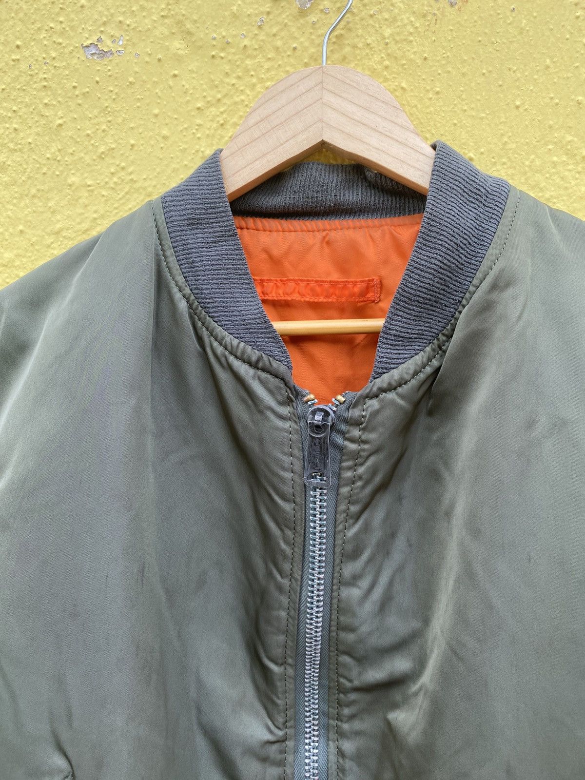 Alpha Industries × Vintage Vintage ma-1 Alpha industries bomber jacket Size US L / EU 52-54 / 3 - 9 Thumbnail