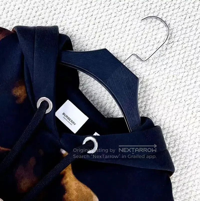 Burberry Burberry Black Logo Hoodie for Men. Size US S / EU 44-46 / 1 - 3 Thumbnail