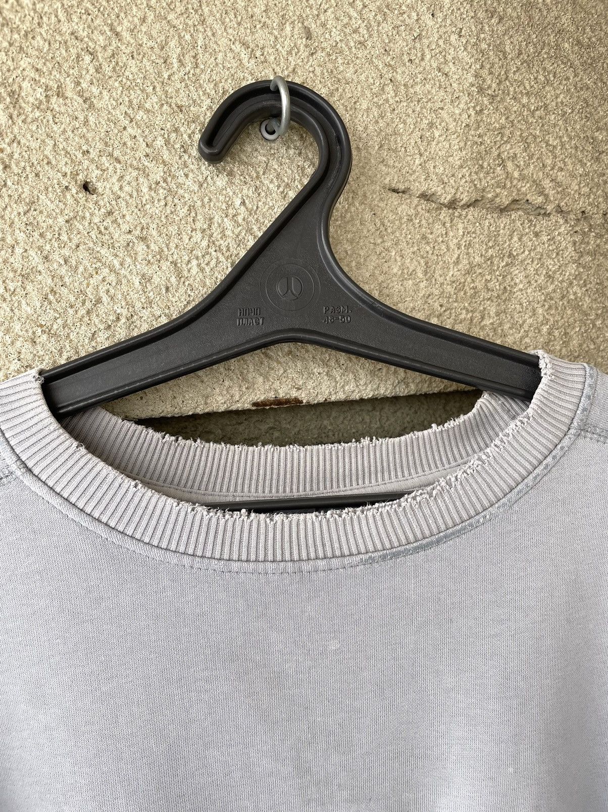 Nike Vintage Y2K Nike Big Logo Distressed Trashed Sweatshirt Size US XL / EU 56 / 4 - 5 Thumbnail