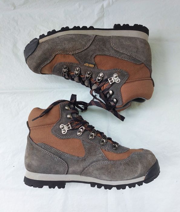 danner gore tex hiking boots