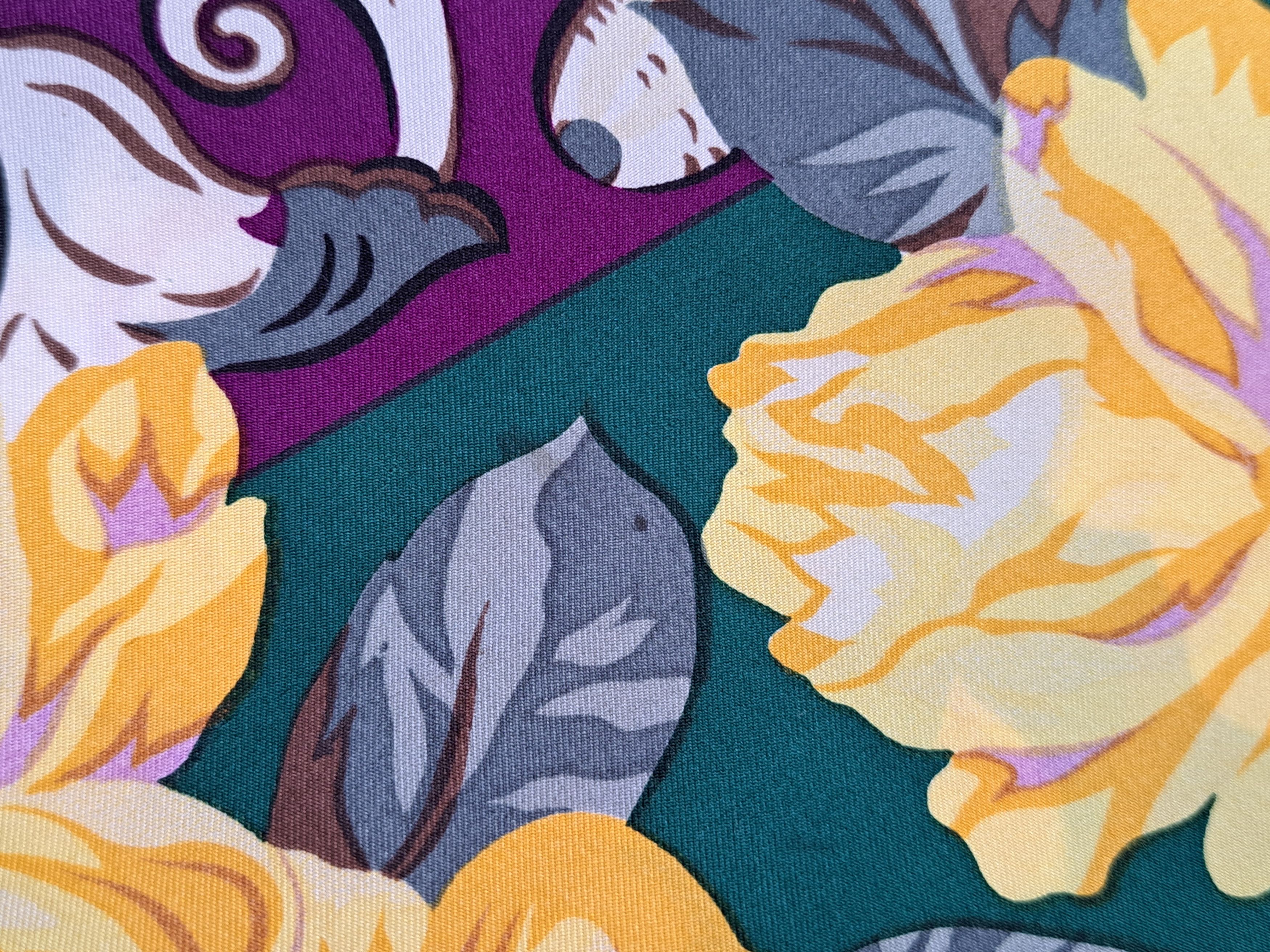 Nina Ricci × Vintage Vintage Nina Ricci silk flower scarf. Size ONE SIZE - 14 Thumbnail