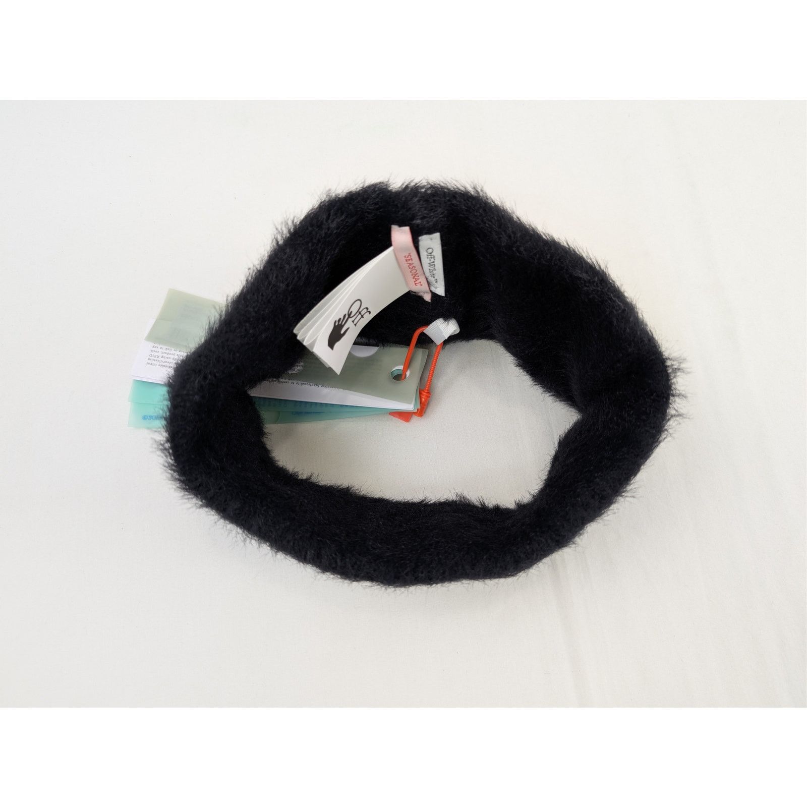 Off-White o1rshd1 Size: OS / Bounce Ski Headband in black faux-fur Size ONE SIZE - 7 Thumbnail