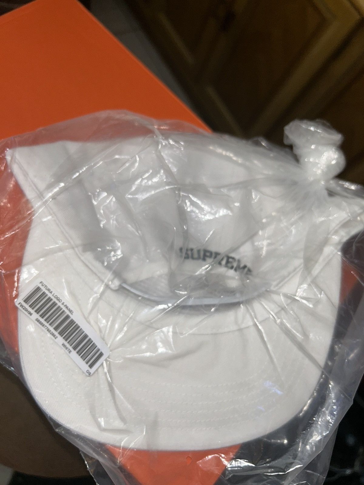Supreme Supreme Futura Logo 5 Panel Cap White FW20 NEW Size ONE SIZE - 3 Thumbnail