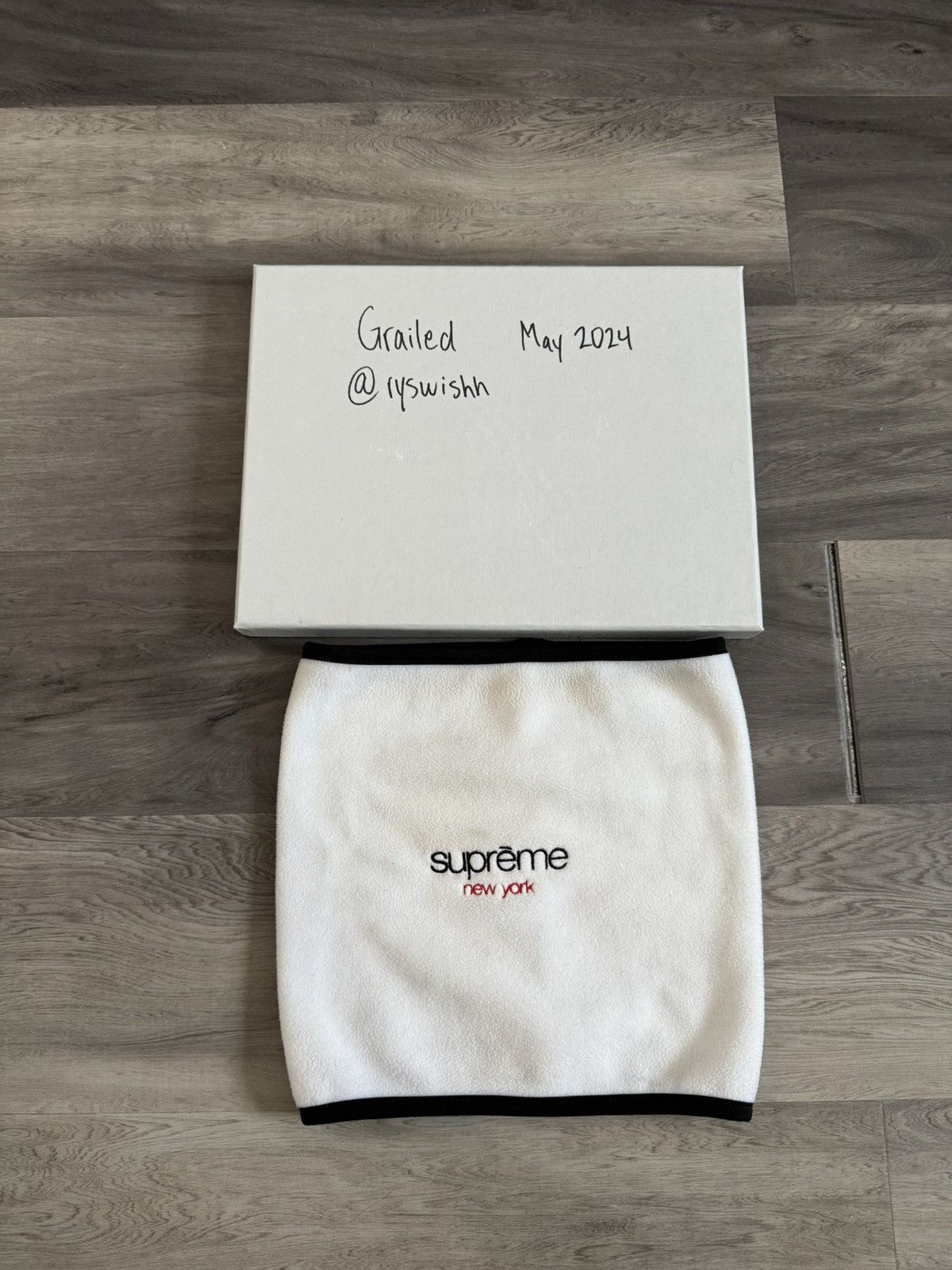 Supreme Neck Gaiter | Grailed