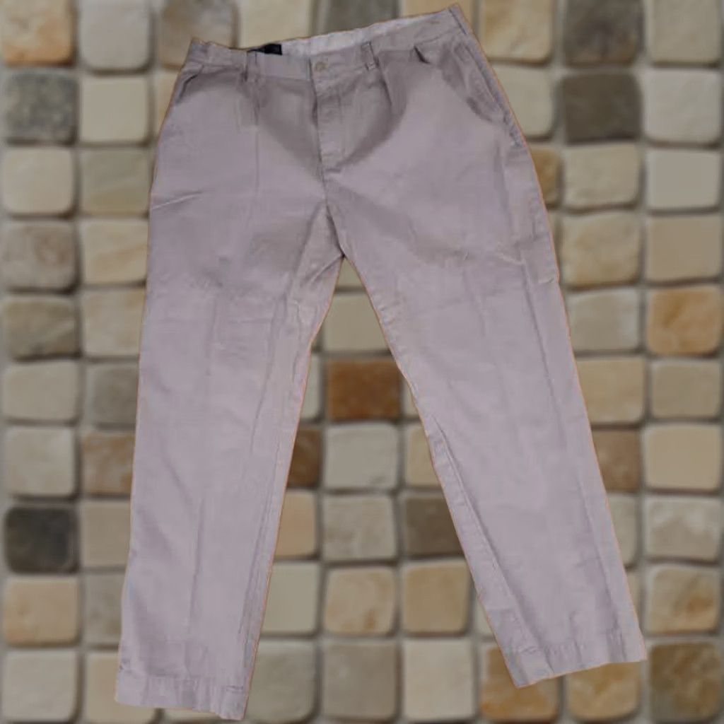 Polo Ralph Lauren Polo Ralph Lauren Pants Chino 38-32 Men Regular Beige Canvas Cotton Pockets Straight Inseam 32 Size US M / EU 48-50 / 2 - 1 Thumbnail