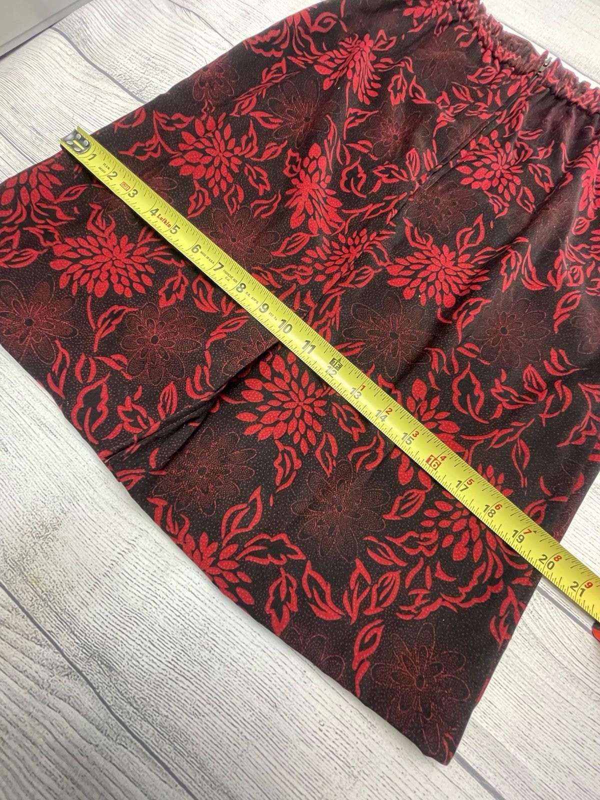 Other VTG Sag Harbor Women Maxi Skirt Black Red Floral 10P Size 32" / US 10 / IT 46 - 7 Thumbnail