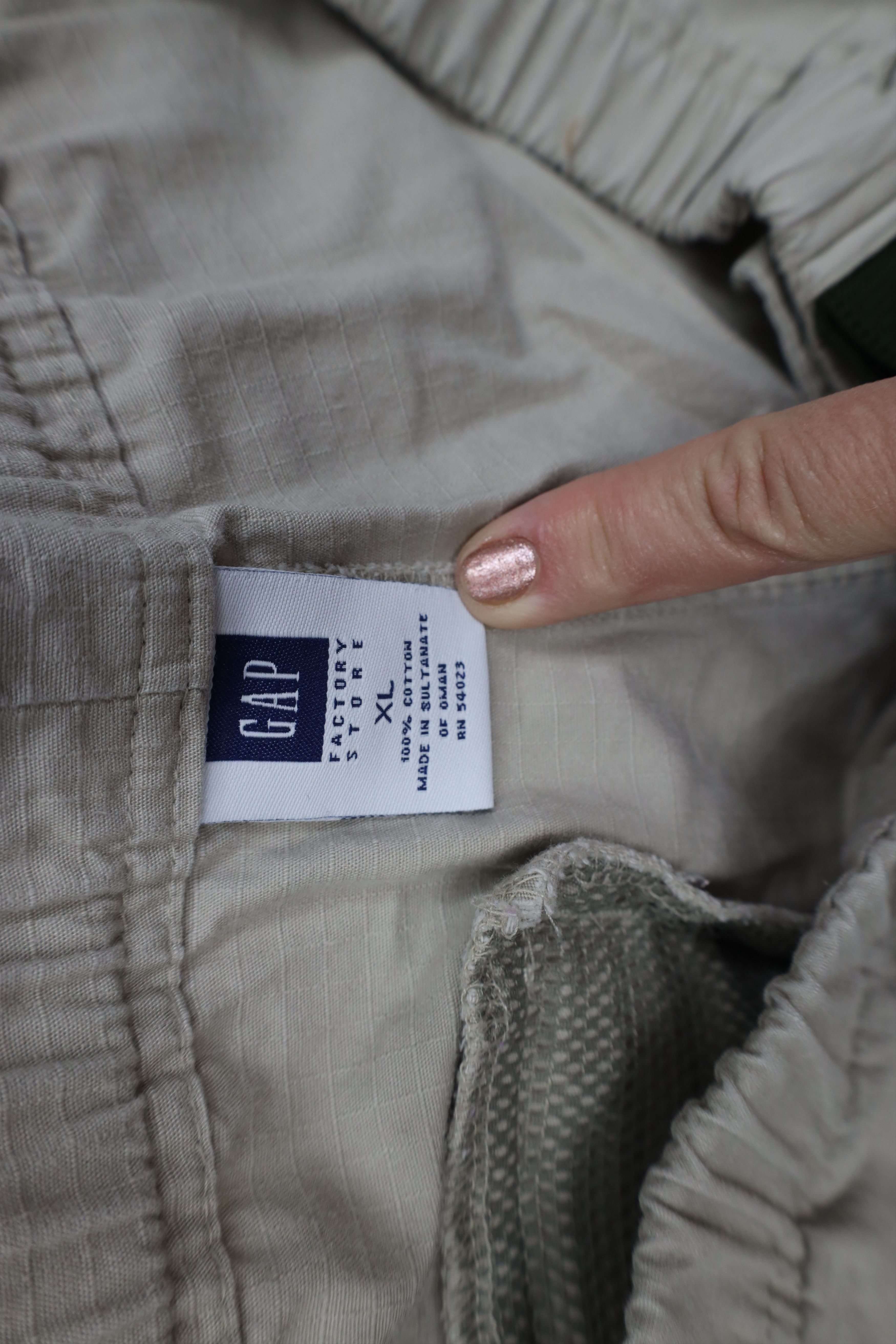 Gap Vintage Y2K 2001 Gap Above Knee Ripstop Cargo Shorts Beige Size US 36 / EU 52 - 8 Thumbnail