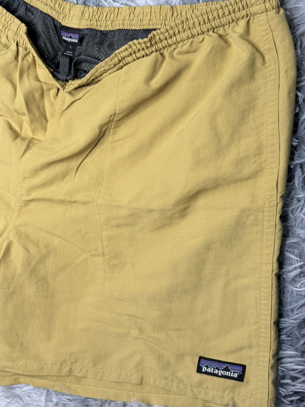 Patagonia Patagonia mustard shorts L Size US 34 / EU 50 - 3 Thumbnail
