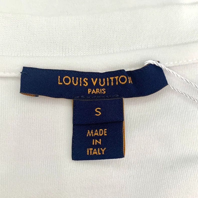 Louis Vuitton Louis Vuitton White logo applique chain cotton short sleev Size US S / EU 44-46 / 1 - 5 Thumbnail