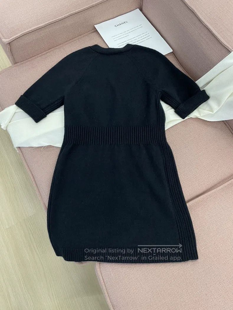 Chanel Chanel Black V-neck cashmere knitted dress Size XS / US 0-2 / IT 36-38 - 3 Thumbnail
