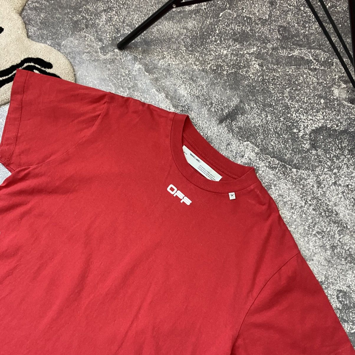 Off-White Luxury Off White Big Graphic Logo y2k designer tee Size US S / EU 44-46 / 1 - 7 Thumbnail