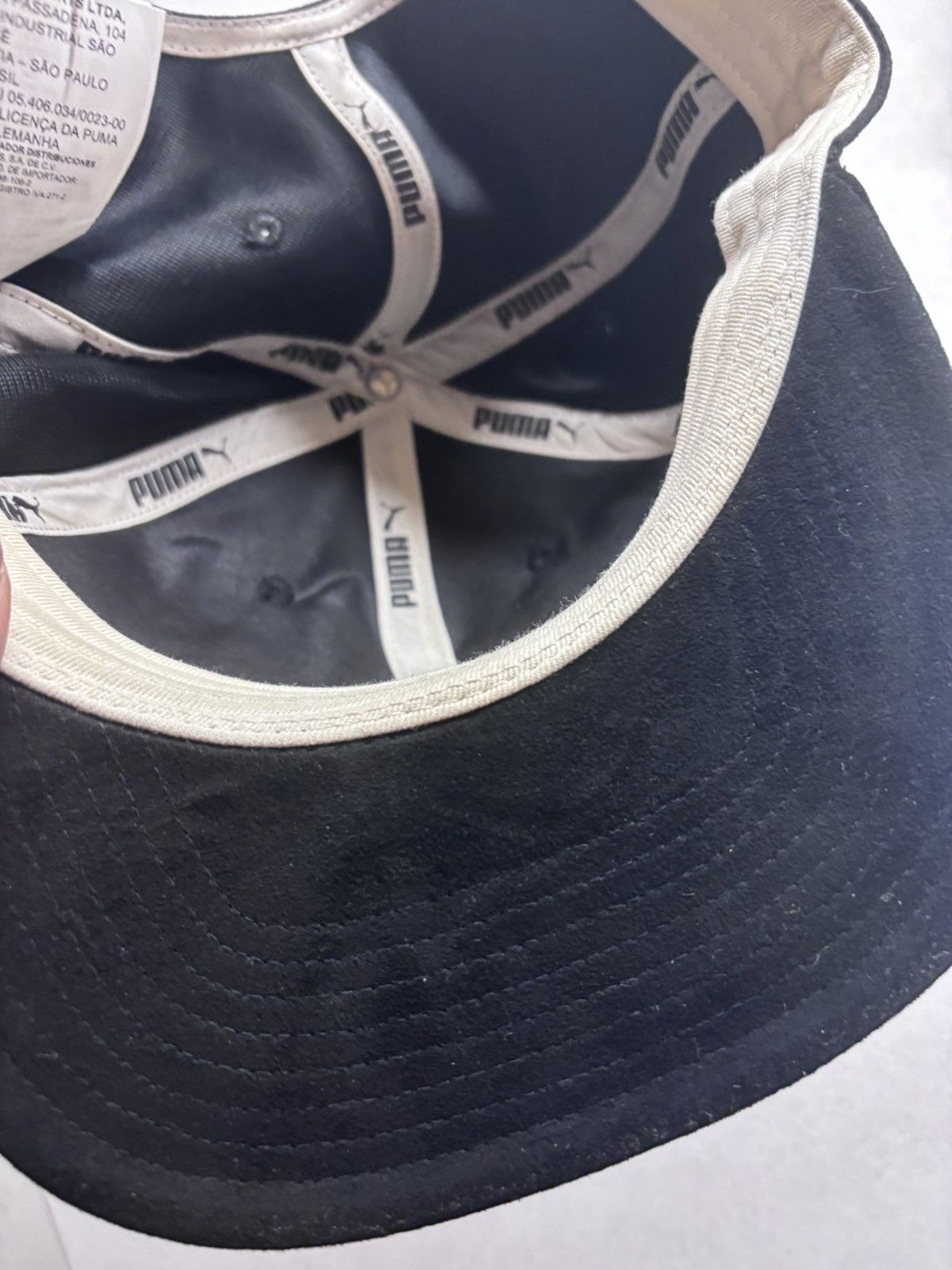 Puma this is PUMA suede hat number two. This time it’s all suede. Size ONE SIZE - 10 Thumbnail