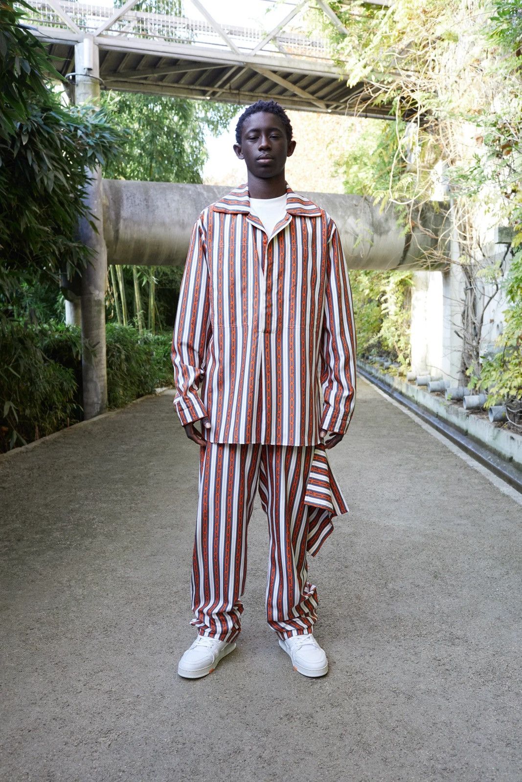 Louis Vuitton LOUIS VUITTON 2019 Pre-Fall Virgil Abloh Chain Trousers 36 Size US 31 - 2 Thumbnail