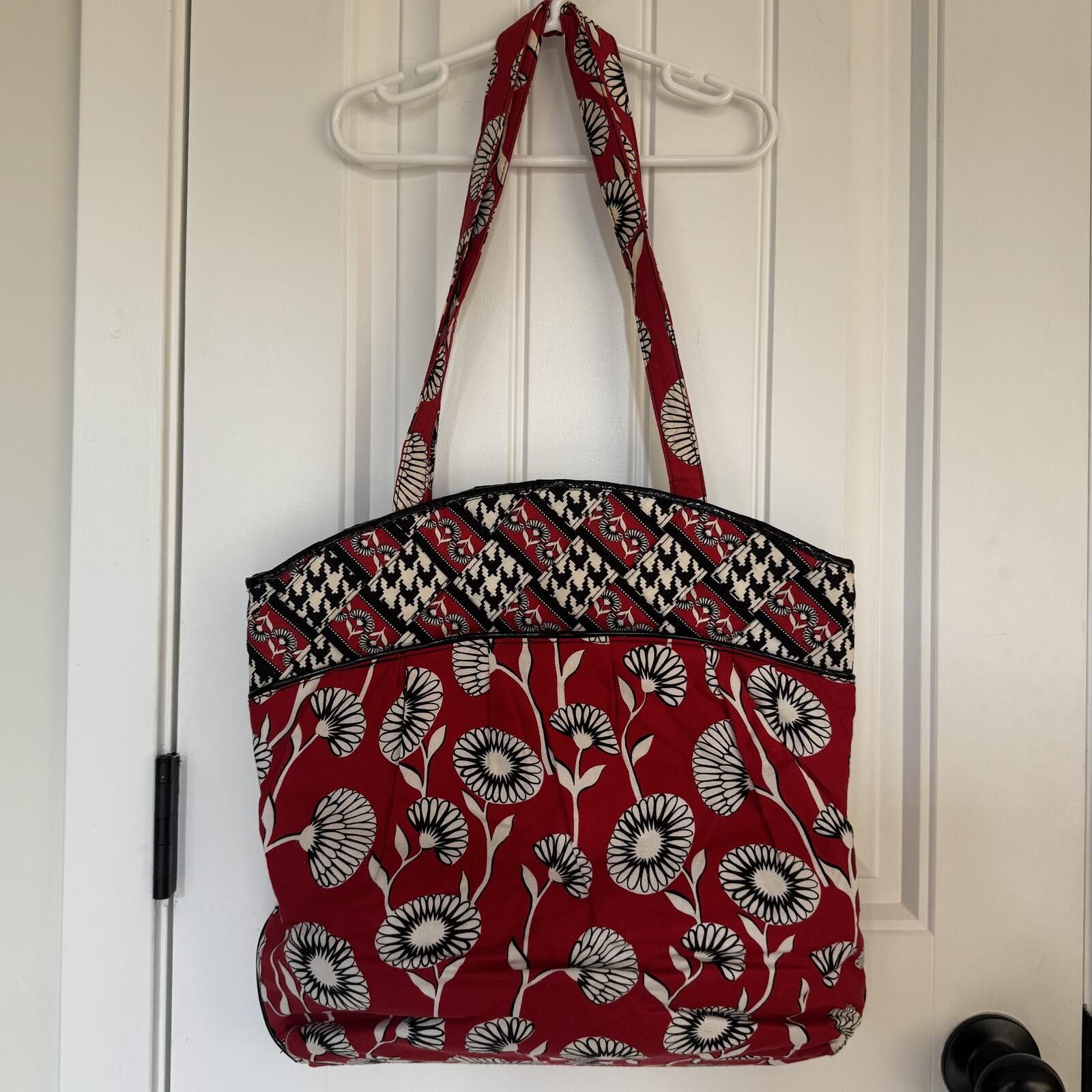 Other Retired Vera Bradley Tote Bag "Deco Daisy" Size ONE SIZE - 1 Thumbnail