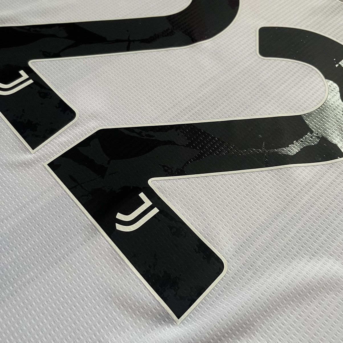 Adidas JUVENTUS ADIDAS 2020/2021 FOOTBALL HOME JERSEY #22 CHIESA Size US L / EU 52-54 / 3 - 13 Thumbnail