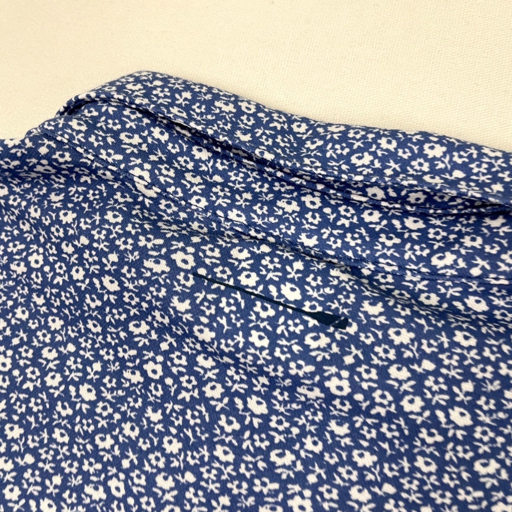 J.Crew J. Crew Oarsman Polo Shirt Mens M Blue White Floral Spring Field Stretch BZ030 Polo Shirt Mens Blue Floral Spring Field Stretch BZ030 Size US M / EU 48-50 / 2 - 4 Thumbnail