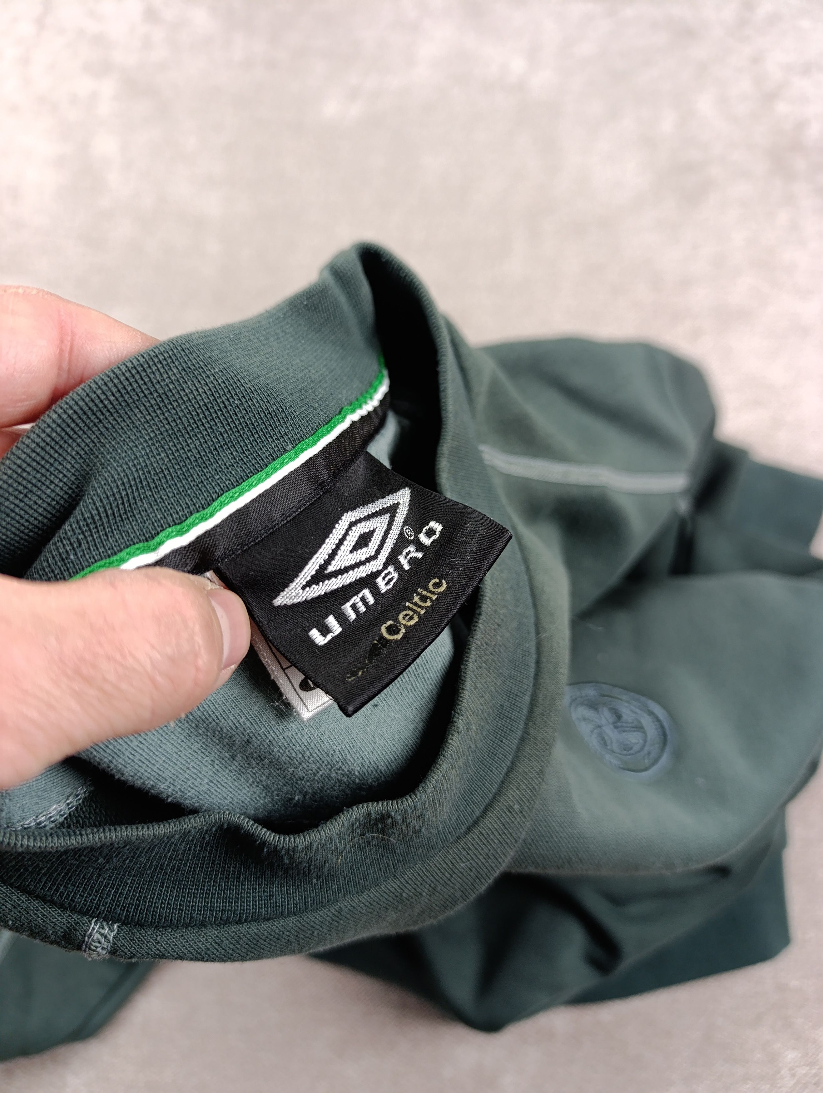 Umbro Umbro Celtic 2000s Vintage Football Jumper Sweatshirt Size US L / EU 52-54 / 3 - 11 Thumbnail