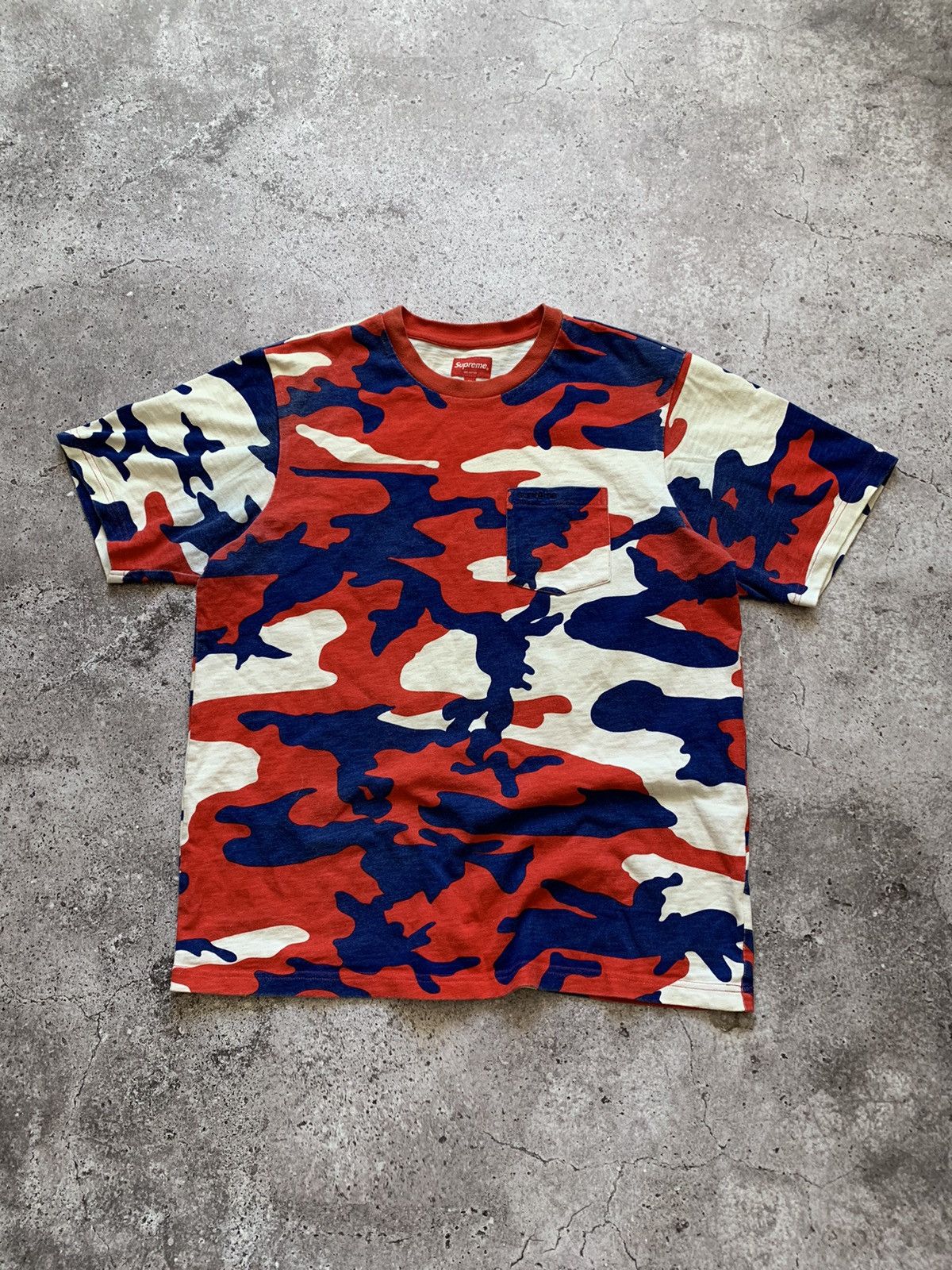 Supreme 🔥CRAZY SUPREME CAMO T-SHIRT TEE Size US M / EU 48-50 / 2 - 3 Thumbnail