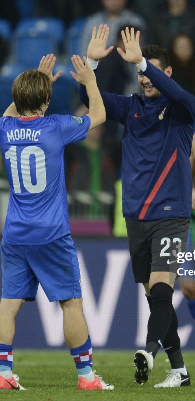 Nike Nike x Croatia 2012 Modric #10 Away Jersey Size US S / EU 44-46 / 1 - 5 Thumbnail