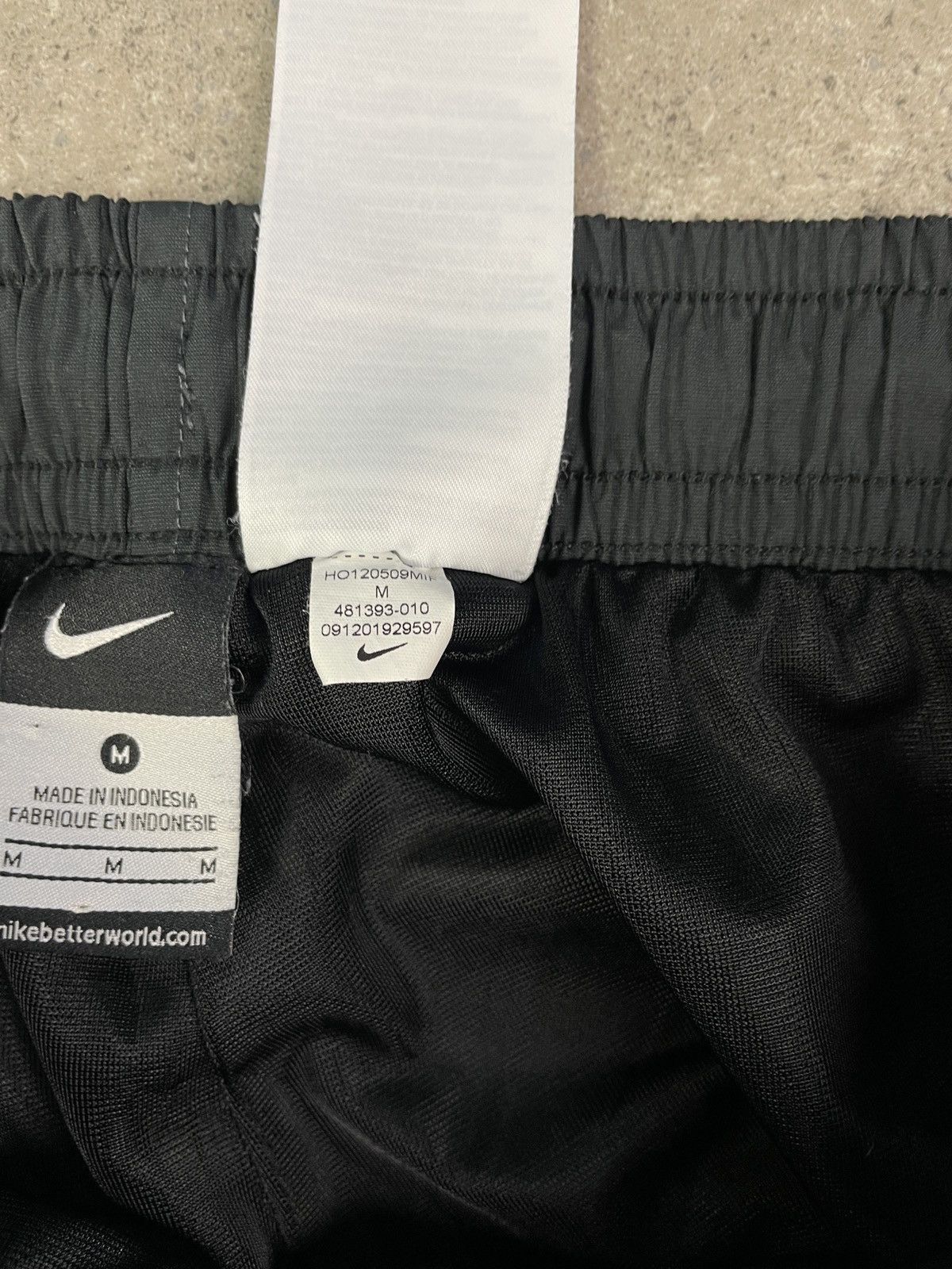 Nike × Vintage Vintage Y2K Nike Parachute Nylon Track Spell Out Pants Size US 34 / EU 50 - 4 Thumbnail