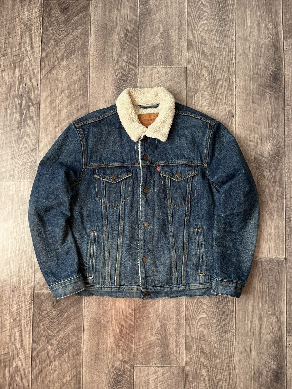 Vintage Levi’s lined denim jacket. hotsell Size 48