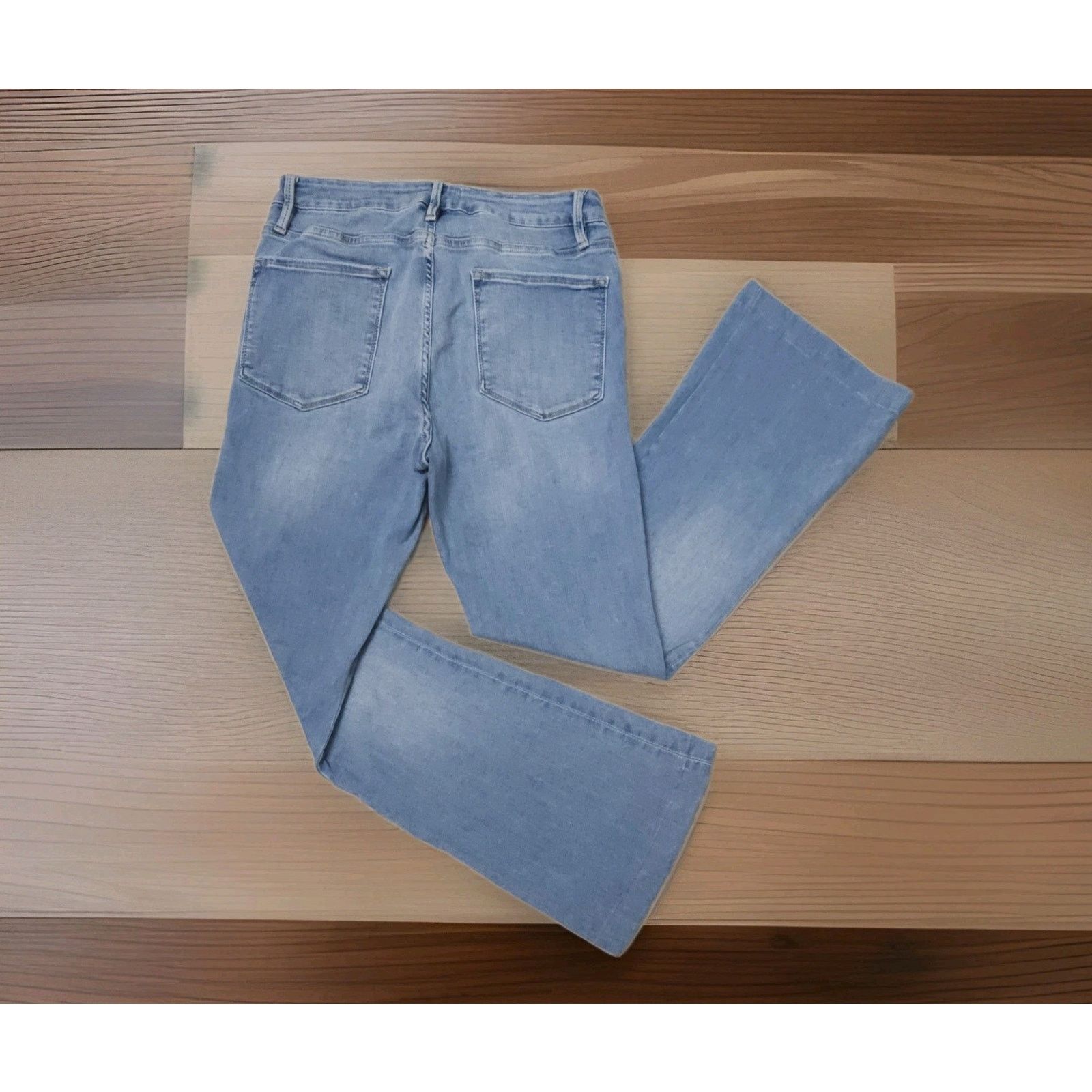 Frame Frame Le One Flare Jeans in Caspio Womens Size 2 Size 26" / US 2 / IT 38 - 7 Thumbnail